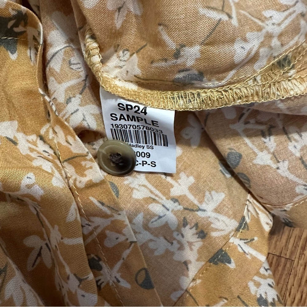 Kuhl yellow White floral shirt sleeve front buttons top Shirt cotton blend - Picture 4 of 5